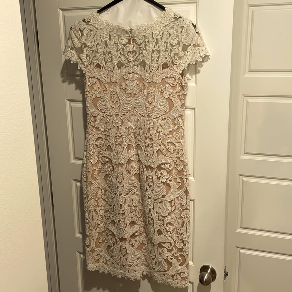 Beautiful Tadashi dress, size 12